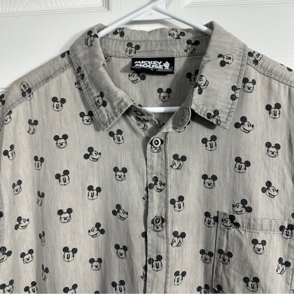 NEW Disney Mickey Mouse XL button up shirt, cotton, gray/black - Picture 4 of 14